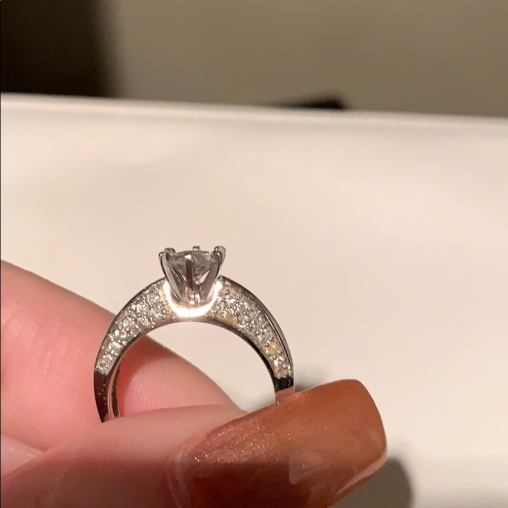 Engagement ring - Picture 2 of 5